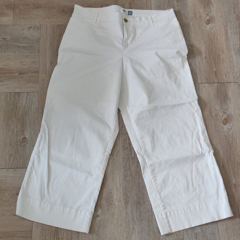 Old Navy size 10 white wide leg crops